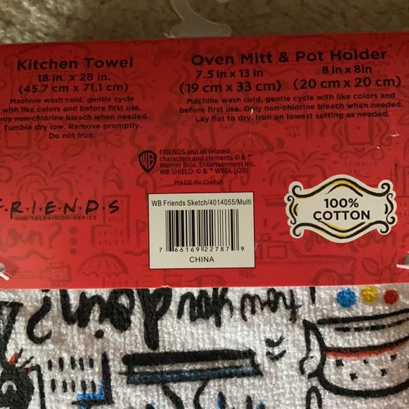 LAST 1 - NEW FRIENDS 3pc kitchen set/towel/potholder - Picture 6 of 7